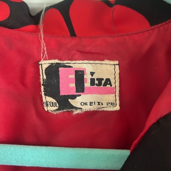 Elija Blue and Red Floral 3/4 Sleeve jacket Made in Seoul - Picture 3 of 10